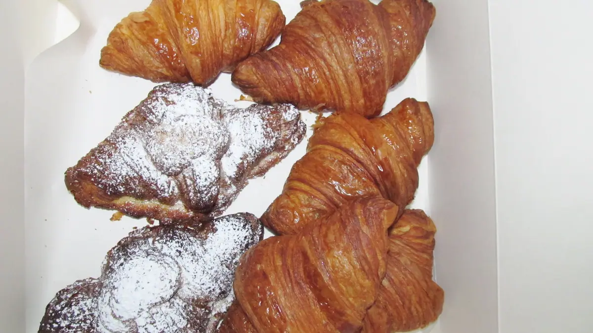 Heavenly Desserts – patisserie in Loughborough town centre